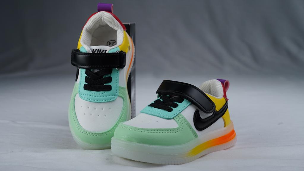 Color Block Pattern Velcro Closure LED Shoes - White & Green